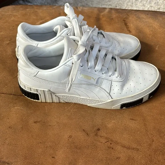 Puma women’s white leather size 10 - Picture 3 of 5